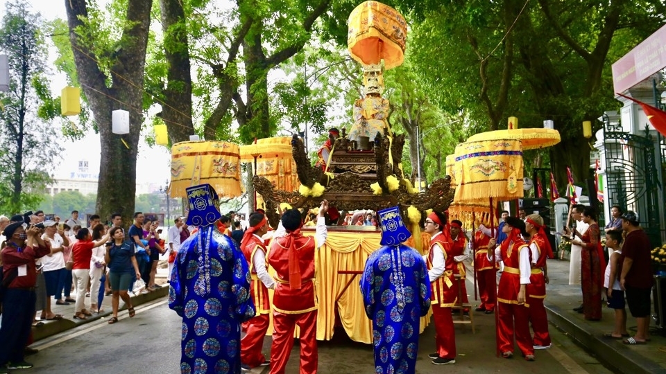 Hồi sinh bản sắc lễ hội trên đường phố Hà Nội