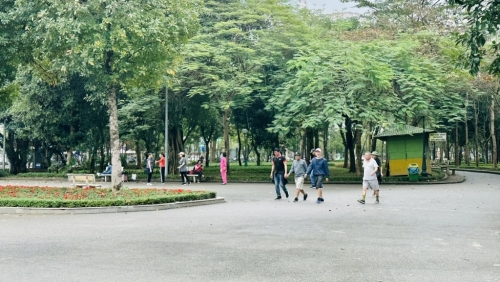 Hà Nội: Phát huy tối đa công năng của hệ thống vườn hoa, công viên