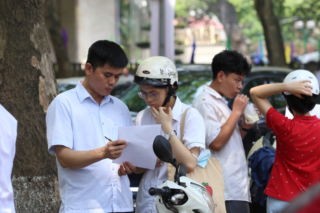 Thang điểm trong đề Vật lý tuyển sinh lớp 10 chuyên bị nhầm, Sở Giáo dục và Đào tạo Hà Nội nhanh chóng làm rõ