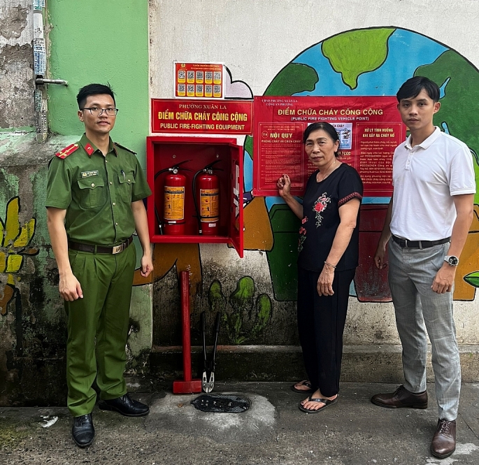 Liên tiếp các Tổ liên gia PCCCvà điểm chữa cháy công cộng trên địa bàn quận Tây Hồ được thành lập. Ảnh: Khánh Phong  