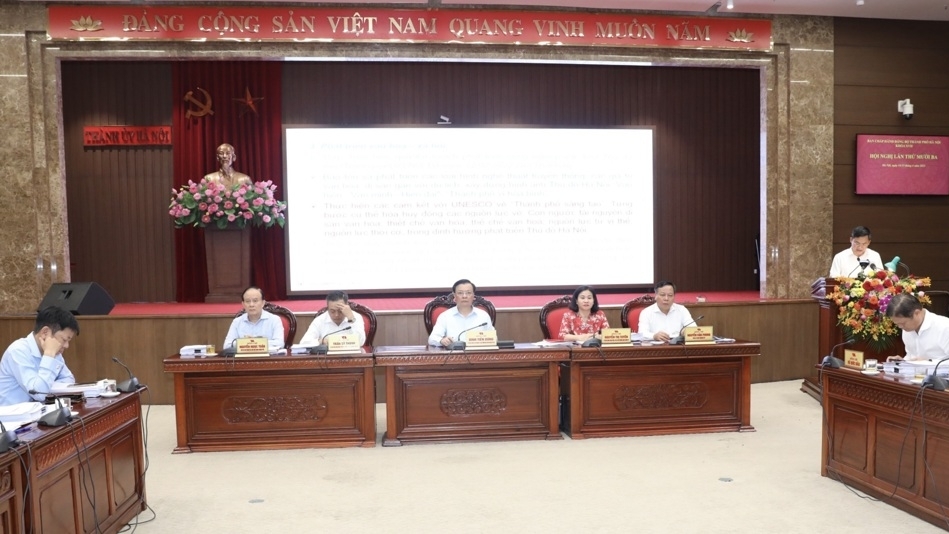 Ban Chấp hành Đảng bộ TP Hà Nội bàn giải pháp đột phá phát triển kinh tế-xã hội