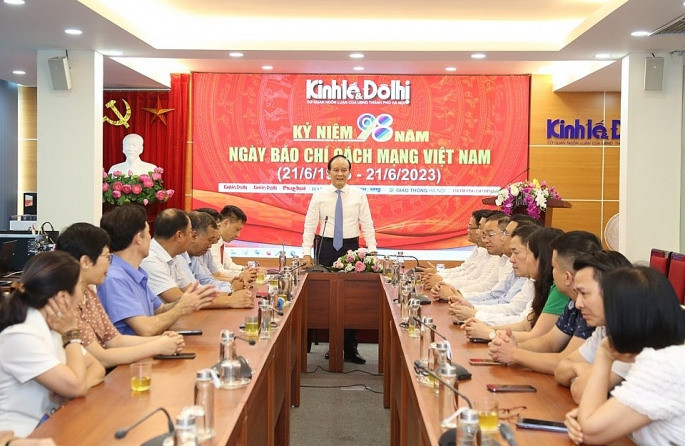 Chủ tịch HĐND TP Nguyễn Ngọc Tuấn thăm, chúc mừng báo Kinh tế & Đô thị
