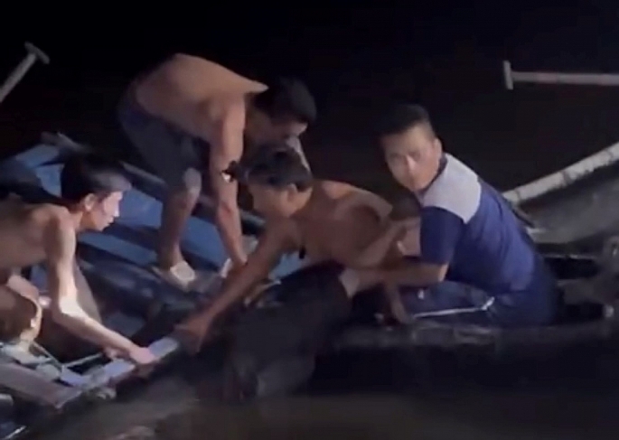 Hải Phòng: Cứu thành công thai phụ bị ngã sông Đá Bạc lúc nửa đêm Hải Phòng: Cứu thành công thai phụ bị ngã sông Đá Bạc lúc nửa đêm