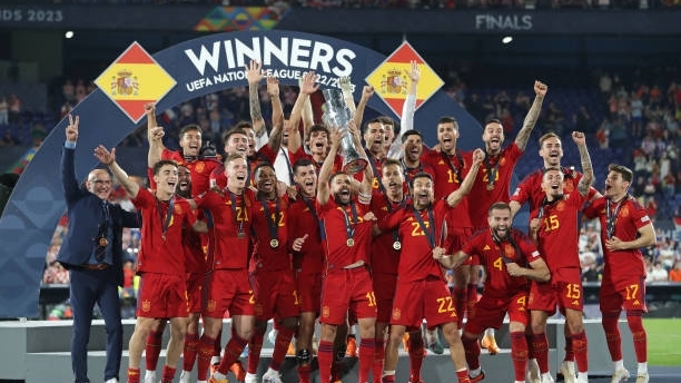 Thắng kịch tính trên chấm 11m, Tây Ban Nha vô địch UEFA Nations League