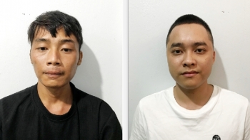 Bắt quả tang 2 gã thanh niên làm chuyện phi pháp ở Bắc Giang