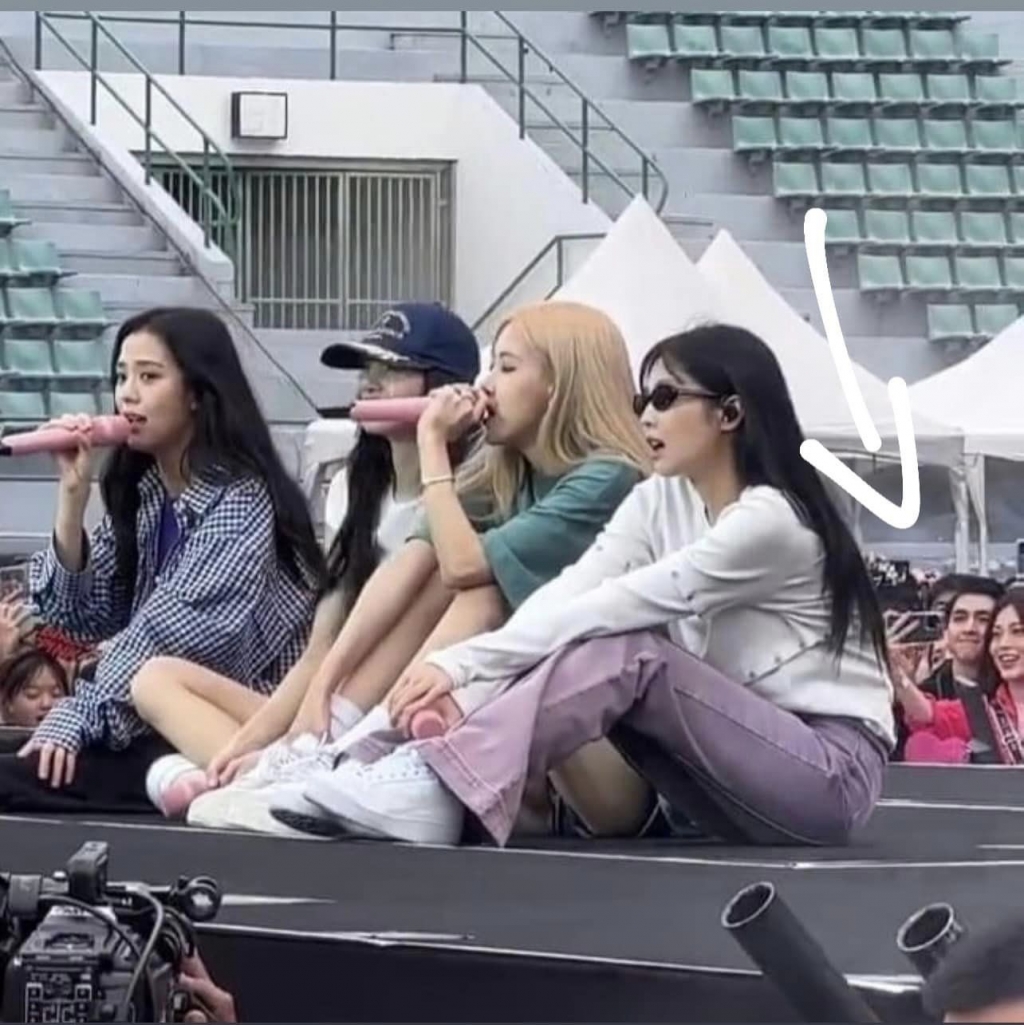 Fan Việt “phát sốt” trong cuộc đua săn vé khi BLACKPINK lần đầu tiên công diễn tại Việt Nam