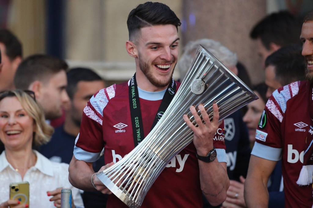 Arsenal sắp chốt xong Declan Rice với mức giá 105 triệu bảng