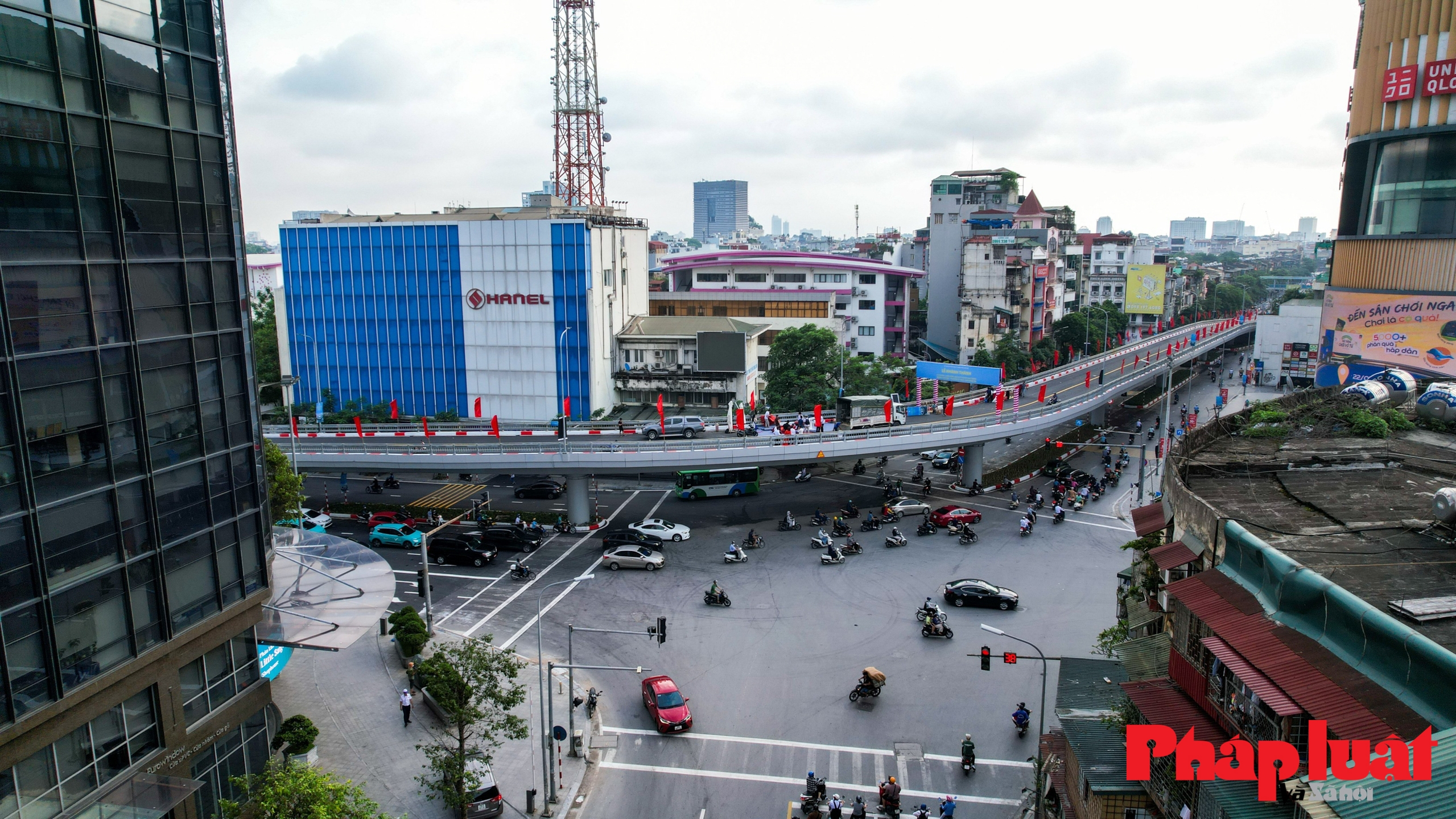 Hà Nội: Chính thức thông xe cầu vượt chữ C nút giao Chùa Bộc - Phạm Ngọc Thạch