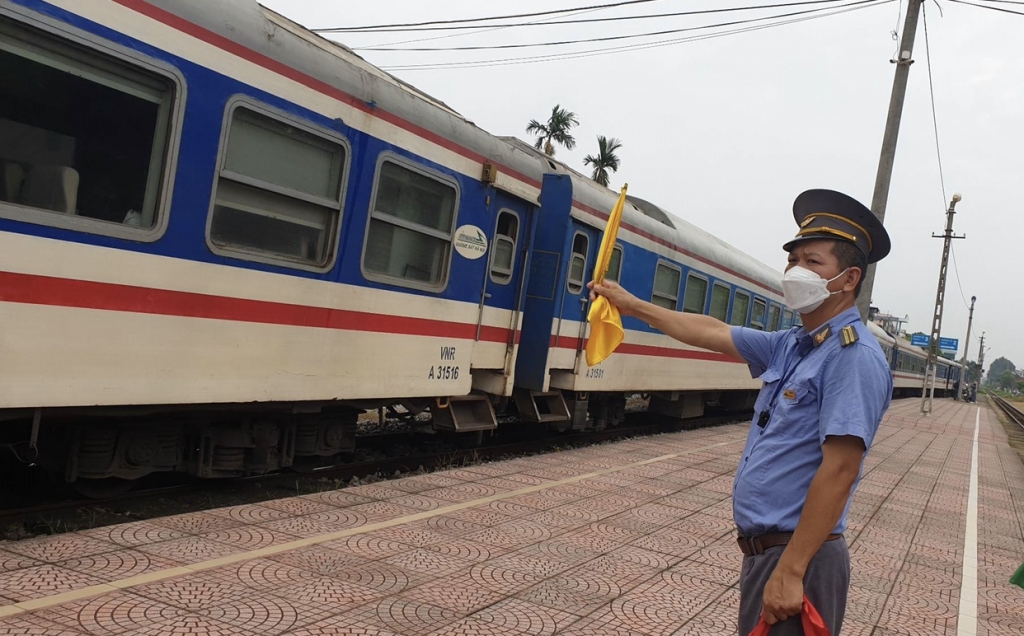 Tàu khách tuyến Hà Nội - Hải Phòng đón trả khách tại ga Hà Nội tất cả các ngày trong tuần