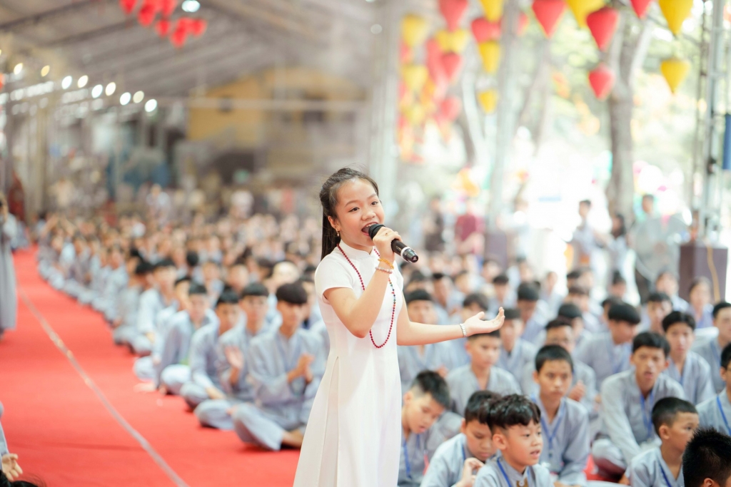 Nghẹn đắng khi “Ca nương nhỏ tuổi nhất Việt Nam” ra đi mãi mãi ở tuổi 15