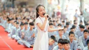 Nghẹn lòng khi “Ca nương nhỏ tuổi nhất Việt Nam” ra đi mãi mãi ở tuổi 15