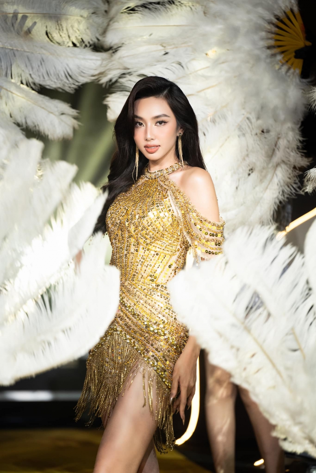 Hoa hậu Thùy Tiên gửi lời xin lỗi về ồn ào “gỡ” bỏ danh hiệu Miss Grand International 2021