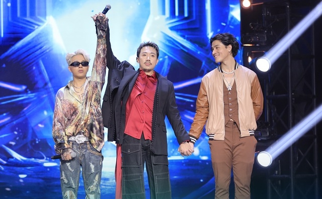 Rap Việt mùa 3": Dlow suýt ra về trở thành thí sinh đầu tiên của chương trình bước vào vòng 3