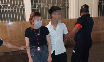 Mang theo kiếm lên Hà Nội “cháy phố”, đôi nam nữ bị Cảnh sát 141 hóa trang tóm gọn