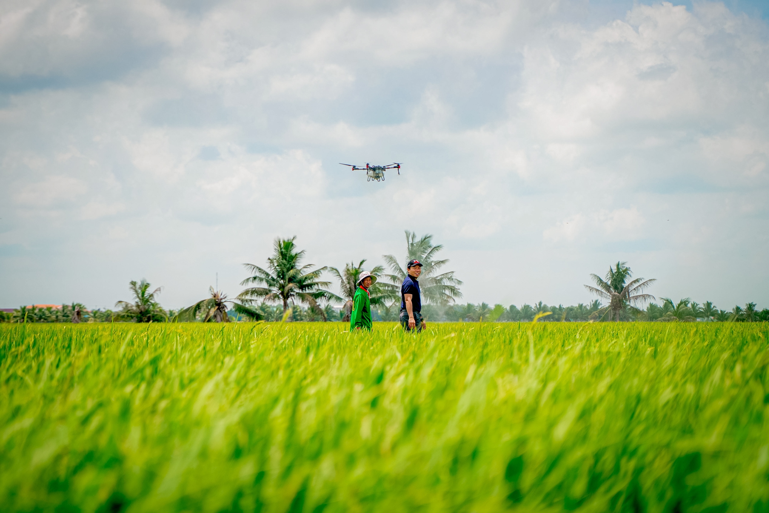 Nông dân 4.0 ứng dụng thiết bị bay không người lái trong sản xuất nông nghiệp
