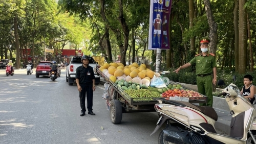 Phường Hoàng Liệt quyết liệt xử lý nạn lấn chiếm lòng đường vỉa hè