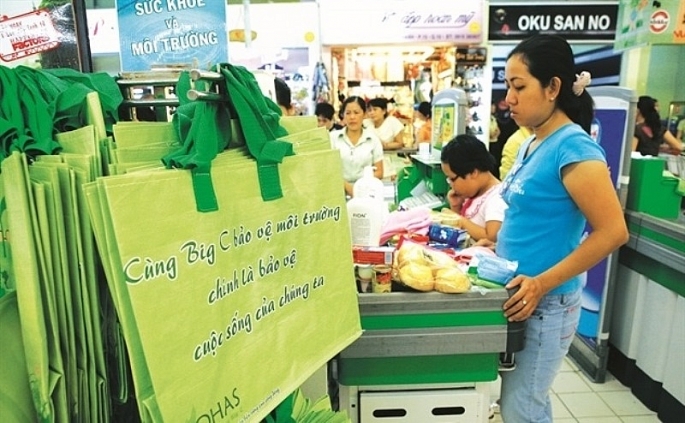 Đến nay, Hà Nội đã giảm được 65% tỷ lệ sử dụng bao bì khó phân hủy tại các chợ dân sinh và các trung tâm thương mại, siêu thị.