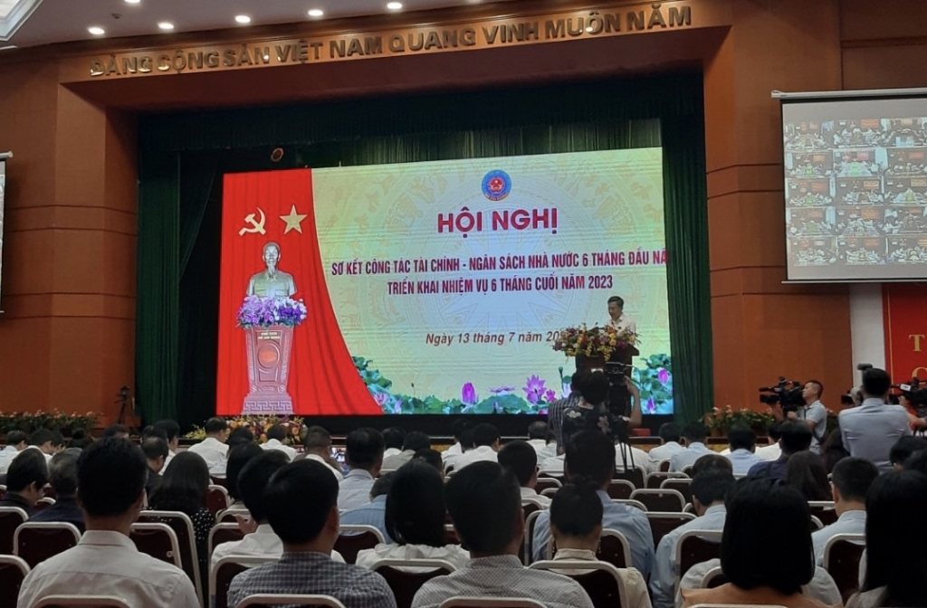 Cơ hội và thách thức cho nền kinh tế trong 6 tháng cuối năm 2023