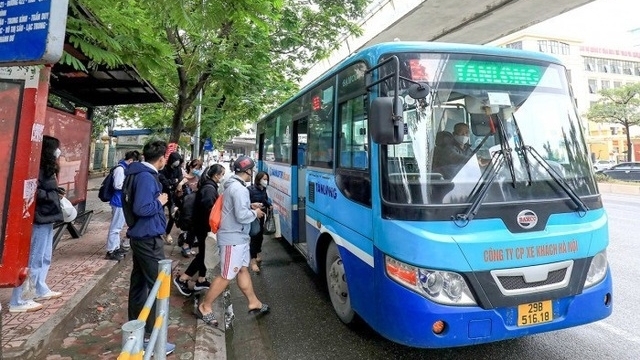 Hà Nội: Mang lại sự thuận tiện và an toàn cho khách hàng sử dụng xe buýt