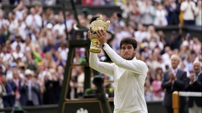 Đánh bại Djokovic, Alcaraz vô địch Wimbledon 2023
