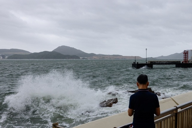 Trung Quốc phát cảnh báo đỏ vì bão Talim