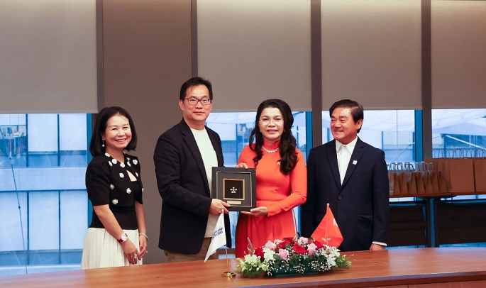 2. Kim Oanh Group ký kết hợp tác với Tập đoàn Surbana Jurong, Singapore