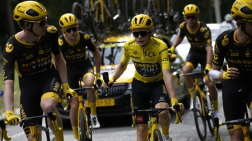 Tay đua Jonas Vingegaard lần thứ 2 liên tiếp vô địch Tour de France