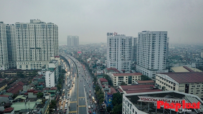 Trước nhu cầu mua nhà lớn, câu hỏi đặt ra là liệu thu nhập trung bình của người dân có thể chi trả để sở hữu nhà tại Hà Nội hay không? Ảnh: Khánh Huy