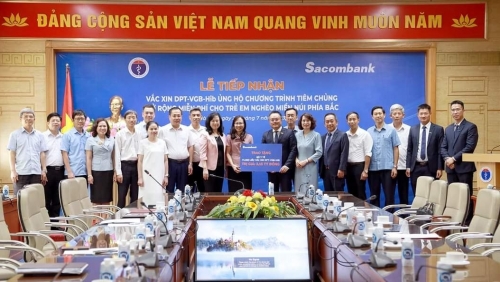 258.000 liều vắc-xin 5 trong 1 về Việt Nam phục vụ công tác tiêm chủng mở rộng cho trẻ em