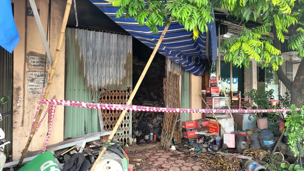 Hải Phòng: Cháy cửa hàng ắc-quy trong đêm, một người tử vong