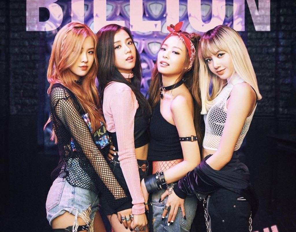 Đêm diễn 1 của BLACKPINK quá bùng nổ, phe bán vé lấy được thế 