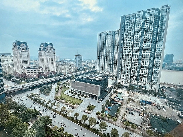 Sau 15 năm mở rộng địa giới hành chính, cùng với quá trình đô thị hóa, Thủ đô Hà Nội đã chuyển mình mạnh mẽ, diện mạo đô thị mang một tầm vóc mới khang trang và hiện đại hơn. Ảnh: Thùy Chi
