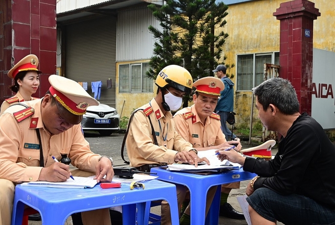 Hải Phòng tăng cường xử lý các trường hợp vi phạm nồng độ cồn, tốc độ. Ảnh: Công an Hải Phòng