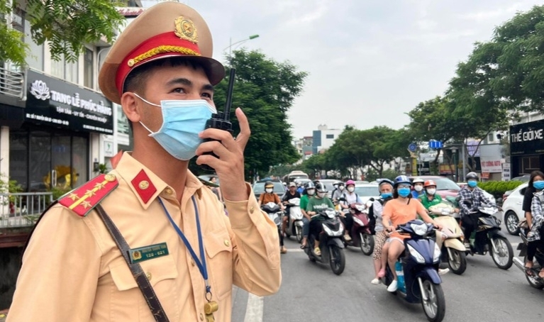 Hà Nội: Công bố đường dây nóng, Zalo tiếp nhận tin báo vi phạm giao thông