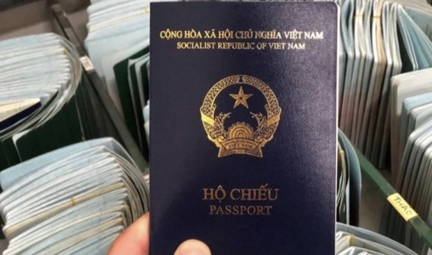 Từ ngày 15/8, bổ sung mẫu hộ chiếu mới cấp theo thủ tục rút gọn