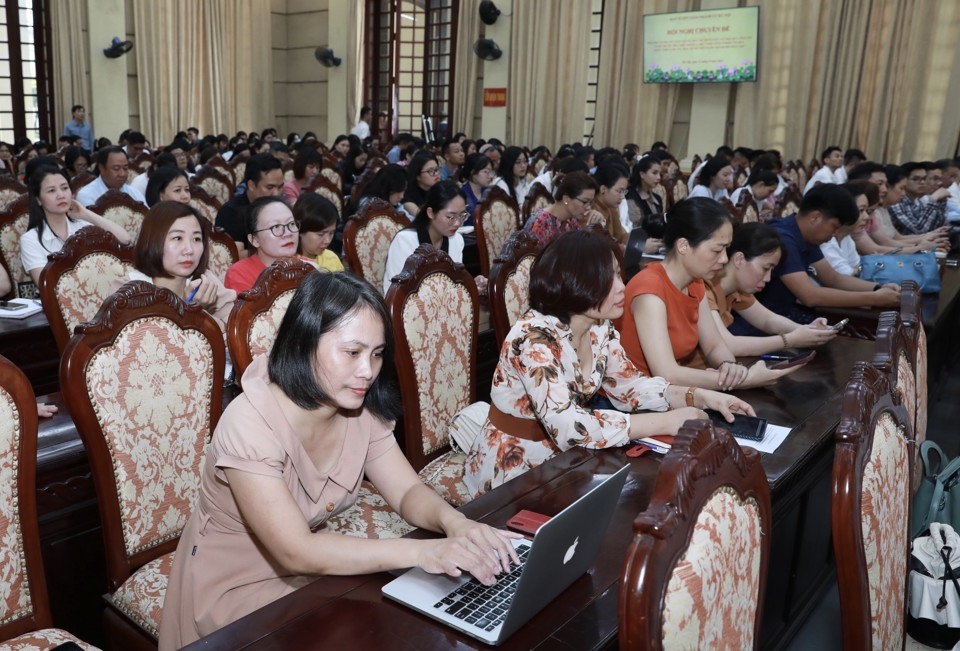 Hà Nội: 400 phóng viên tìm hiểu về chuyên đề phát triển công nghiệp văn hóa