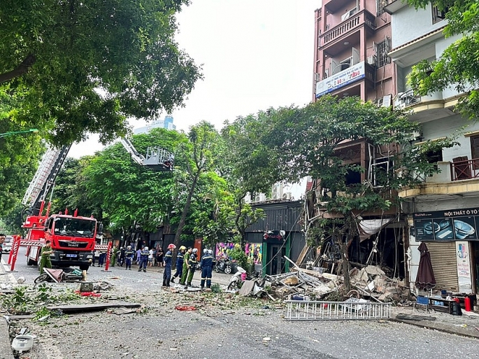 Hà Nội: Nổ lớn trên đường Yên Phụ, một số người bị thương