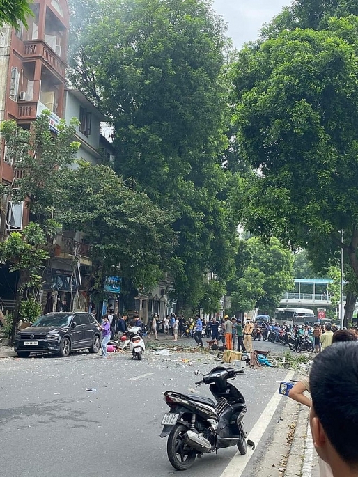Hà Nội: Nổ lớn trên đường Yên Phụ, một số người bị thương