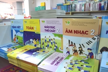 Thủ tướng yêu cầu bảo đảm sách giáo khoa và giáo viên kịp thời cho năm học 2023 - 2024