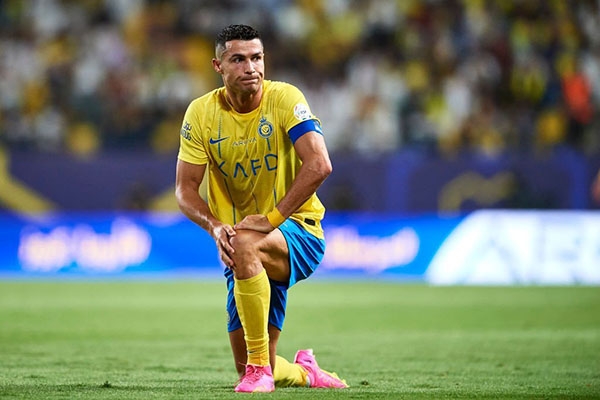 Ronaldo trở lại đội hình, Al Nassr thua trận thứ 2 liên tiếp