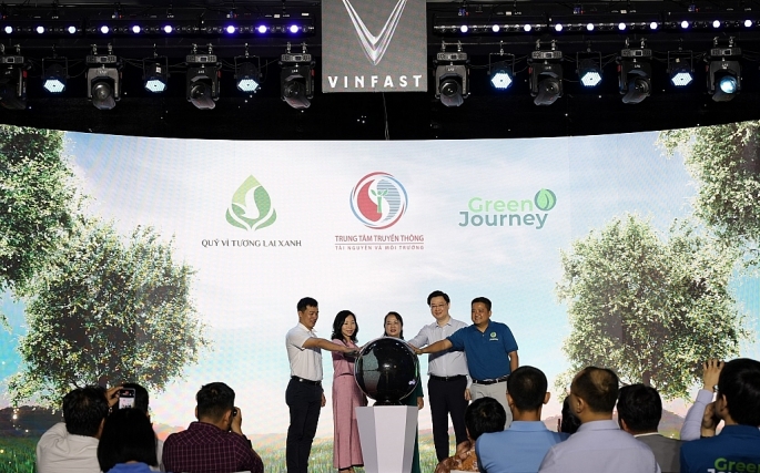 Nghi thức chính thức phát động chiến dịch hành động “Vì một Việt Nam Xanh” Nghi thức chính thức phát động chiến dịch hành động “Vì một Việt Nam Xanh”