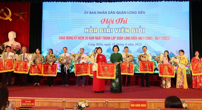 Quận Long Biên tổ chức cuộc thi “Hòa giải viên giỏi” trên địa bàn quận. Ảnh: Văn Chính