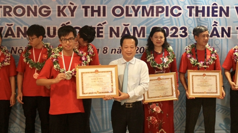 Đoàn học sinh Hà Nội xuất sắc giành 4 huy chương tại kỳ thi Olympic Thiên văn và Vật lý thiên văn quốc tế năm 2023