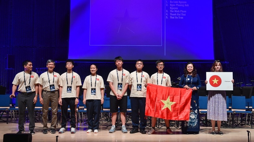 Đoàn học sinh Hà Nội giành 4 huy chương tại Kỳ thi Olympic Quốc tế Thiên văn học và Vật lý thiên văn năm 2023
