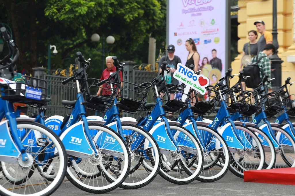 Hà Nội chính thức vận hành dịch vụ xe đạp công cộng