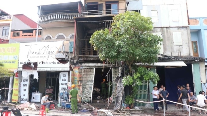 Cháy căn nhà bán tạp hóa ở Bắc Ninh, 2 bố con tử vong thương tâm