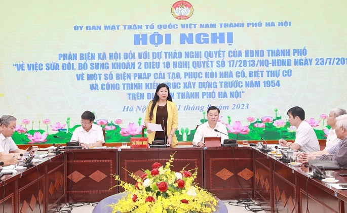 Chủ tịch Ủy ban MTTQ Việt Nam TP Hà Nội Nguyễn Lan Hương chủ trì Hội nghị