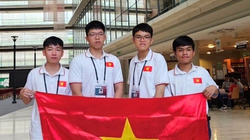 4 học sinh Việt Nam giành huy chương Olympic Tin học quốc tế
