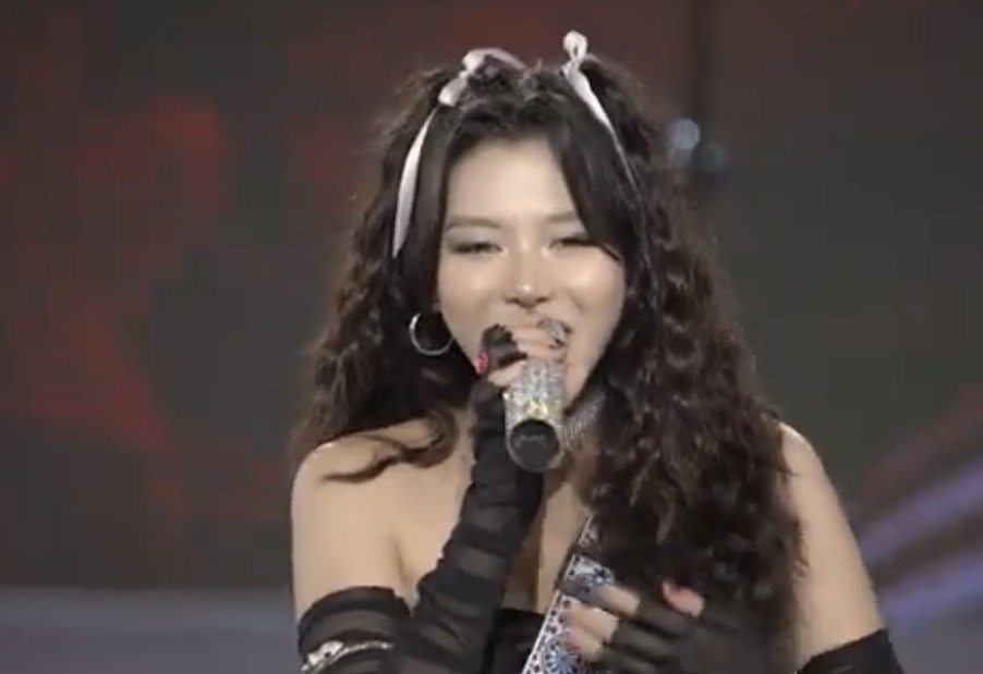Thí sinh chuẩn hoa hậu bùng nổ, biểu diễn xuất sắc nhất top 15 Vietnam Idol