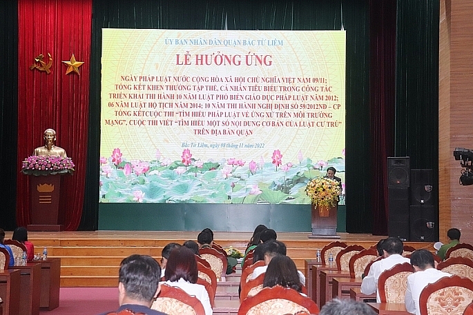 -	Quận Bắc Từ Liêm hưởng ứng Ngày Pháp luật Việt Nam năm 2022. Ảnh: Bạch Dương